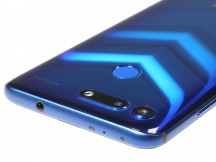 Honor View 20 from the top and bottom - Honor View 20 review