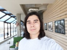 Portrait selfie - f/2.0, ISO 50, 1/100s - Honor View 20 review