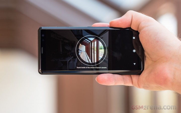 Camera UI - Sony Xperia XZ3 review